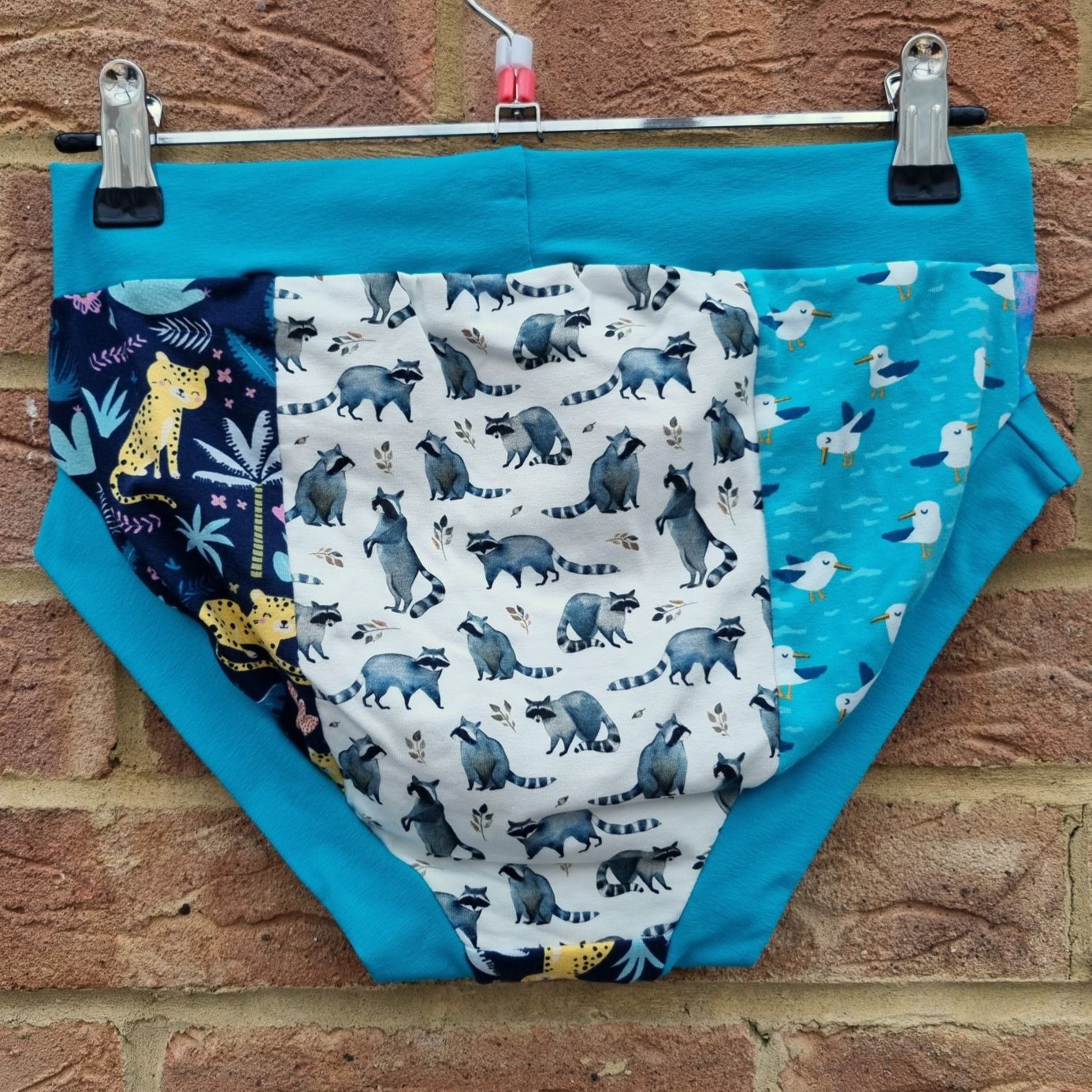 Scrappy Briefs - Medium