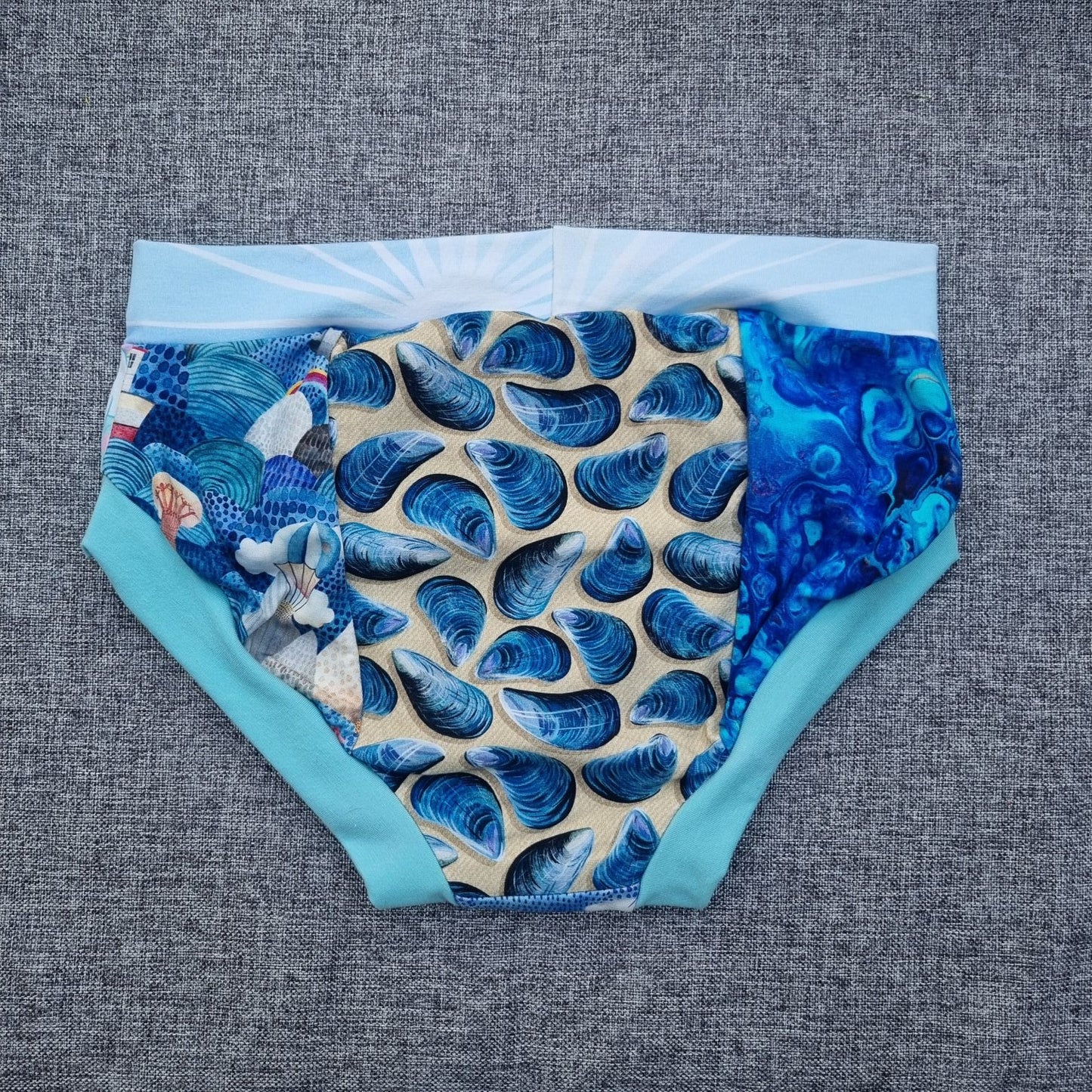 Scrappy Briefs - Medium
