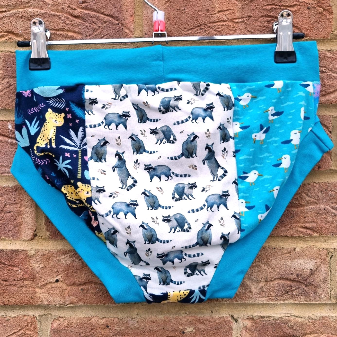 Scrappy Briefs - Medium