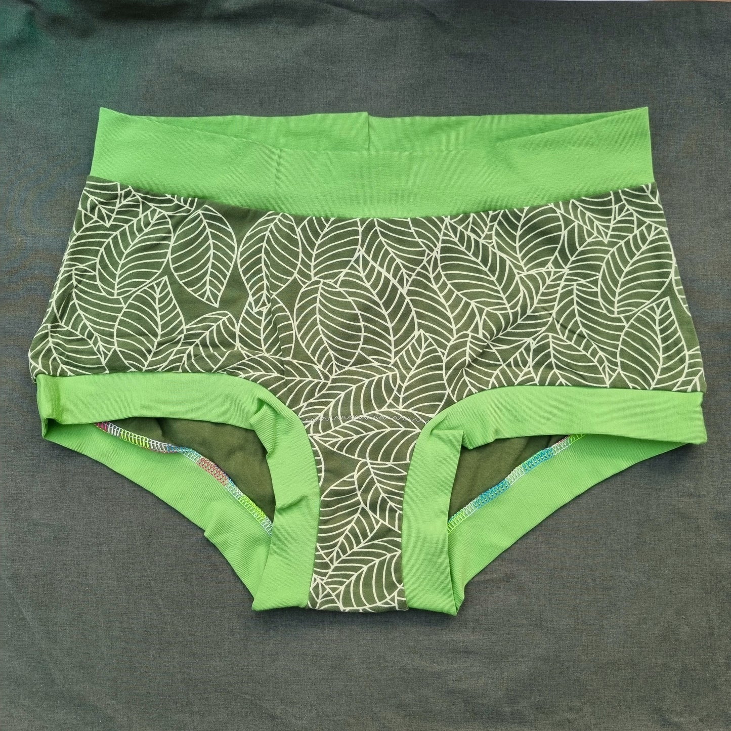 Shorts - Leafy