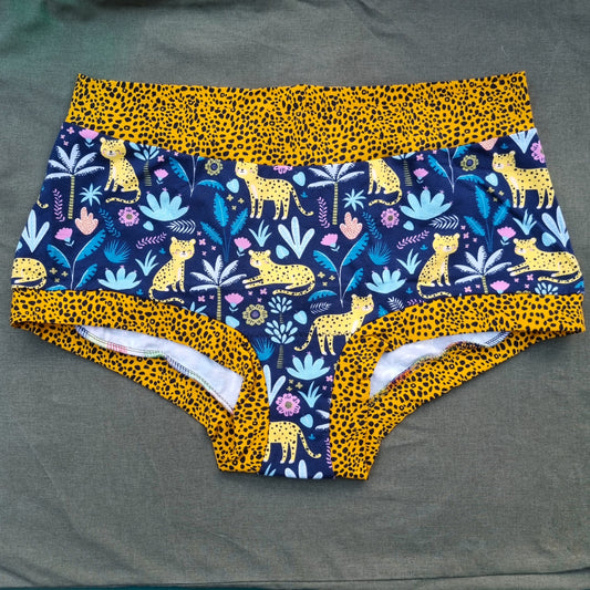 Shorts - Very Wild Leopards (yellow)