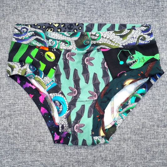 Scrappy Briefs - Medium