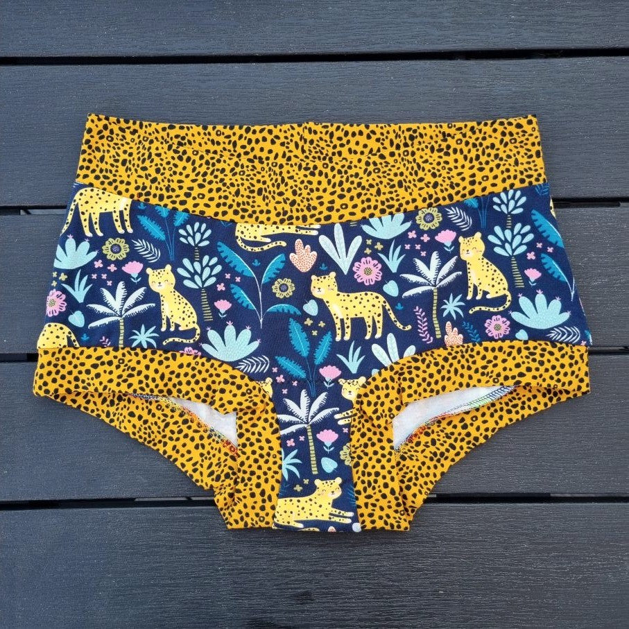 Shorts - Very Wild Leopards (yellow)