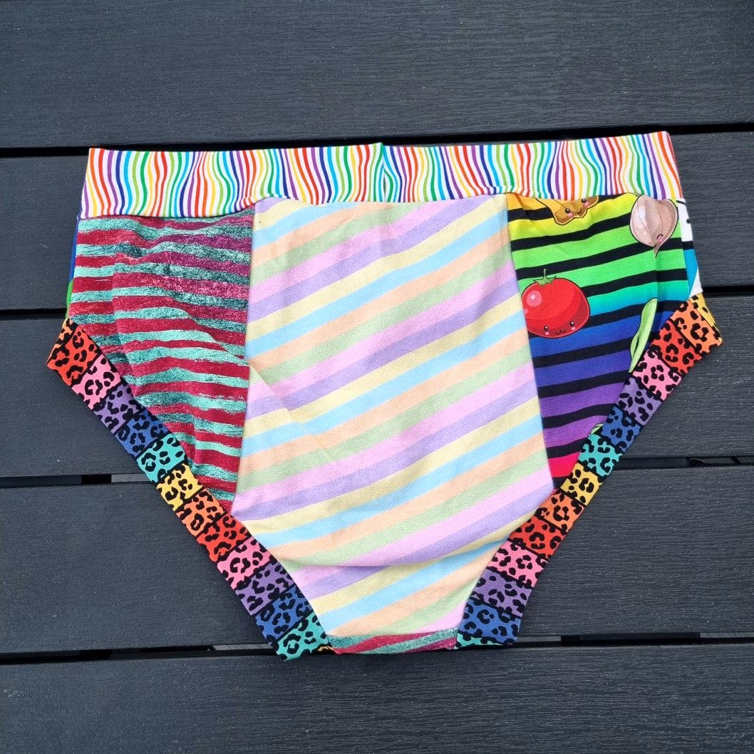 Scrappy Briefs - Stripes - Large