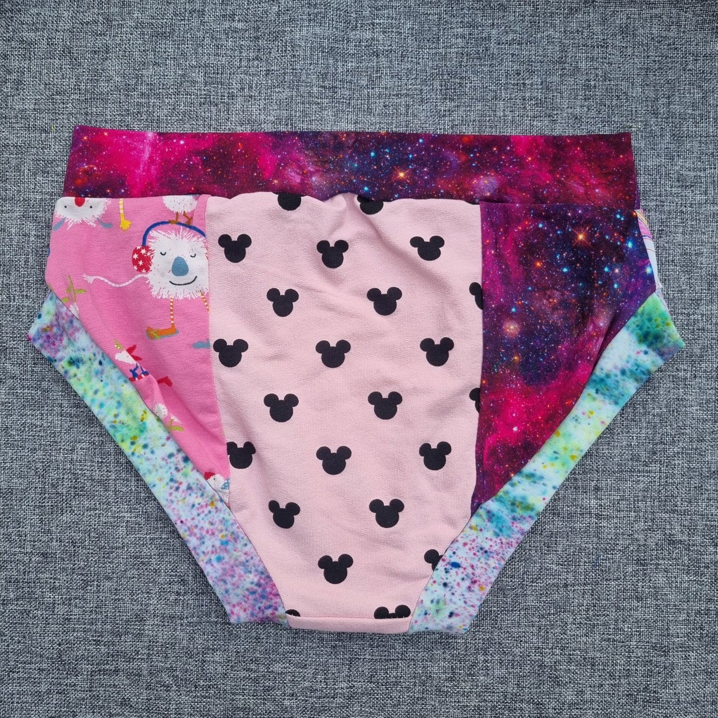 Scrappy Briefs - Medium