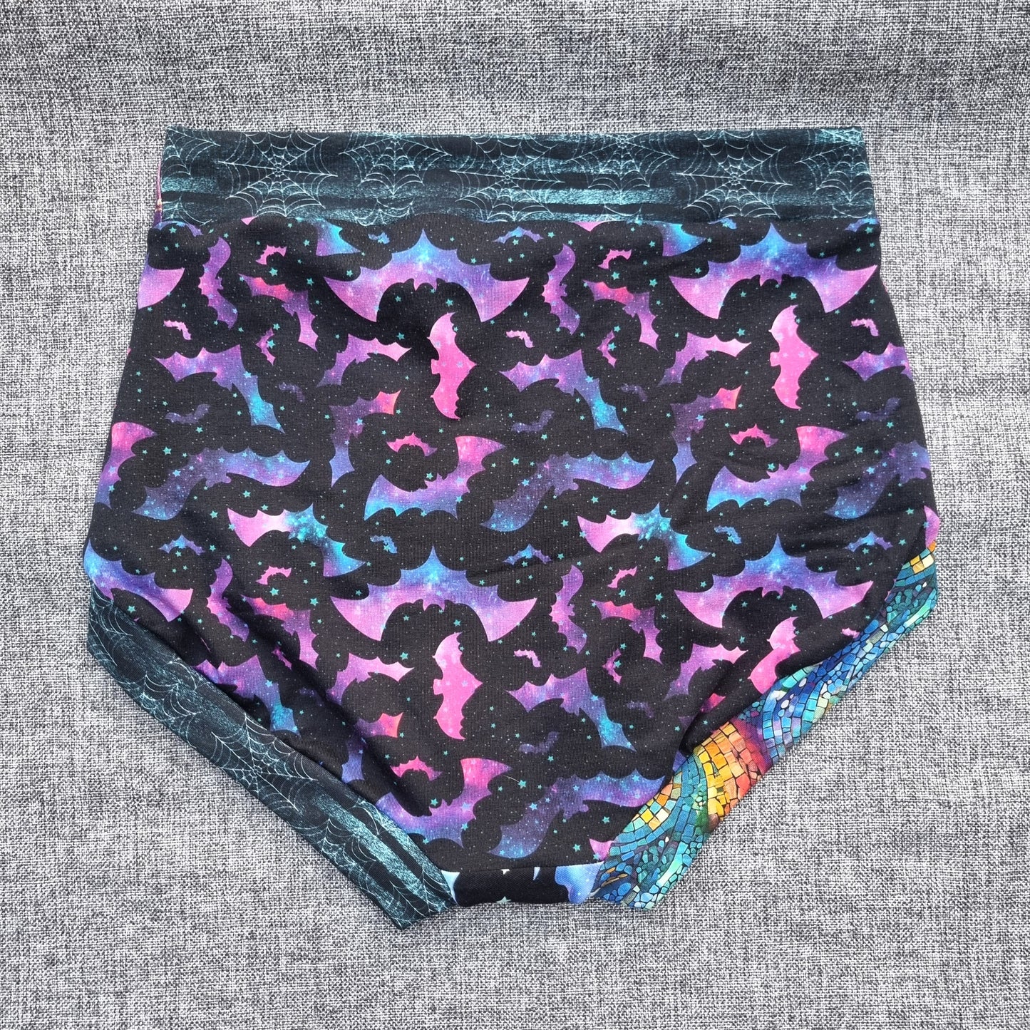 Scrappy Big Pants - M