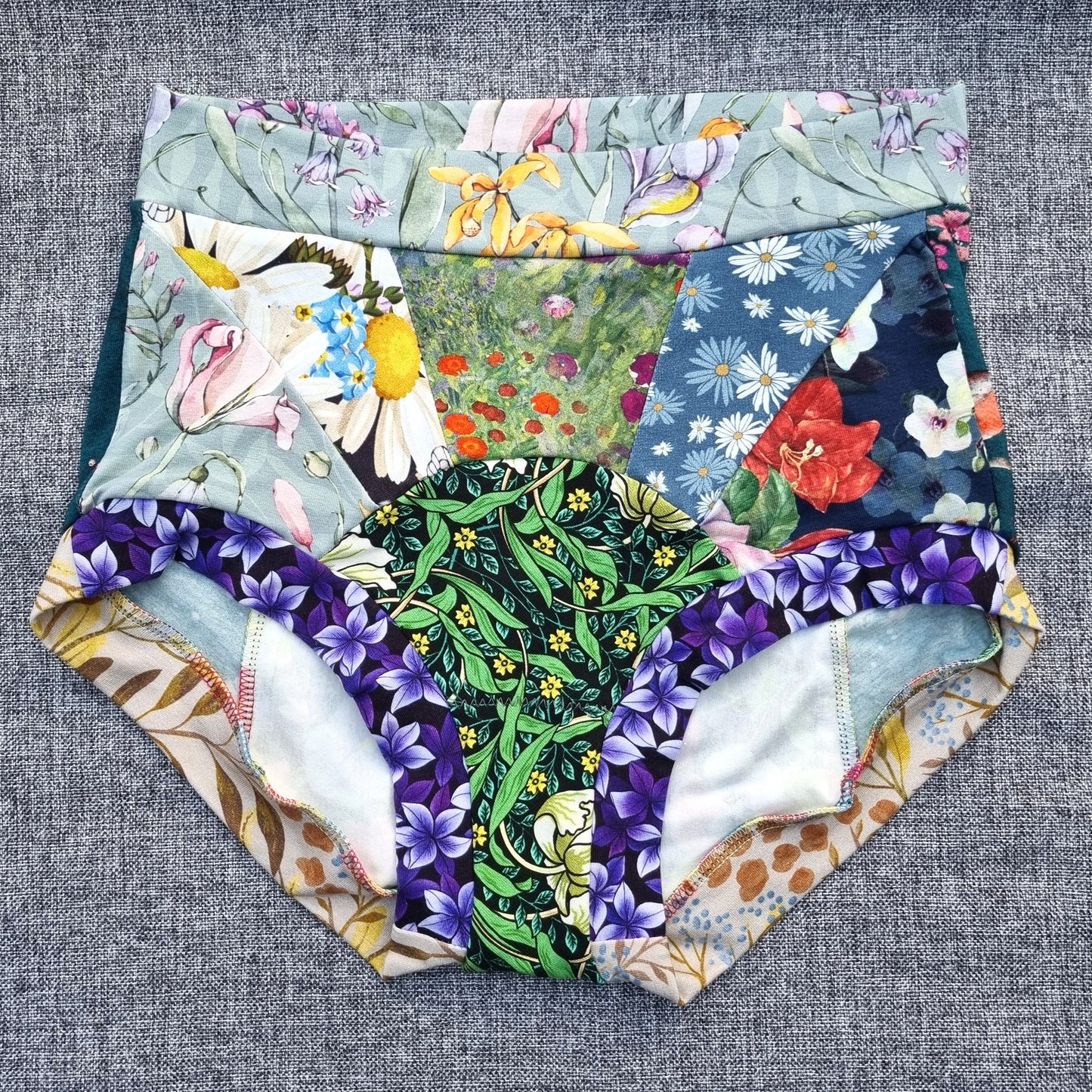 Scrappy Big Pants - M