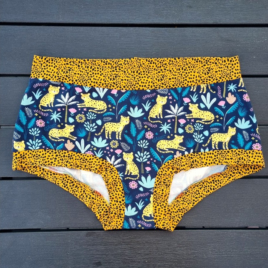 Shorts - Very Wild Leopards (yellow)